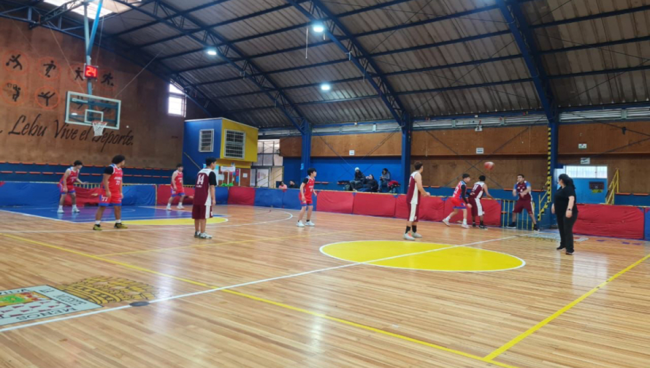 /lebu/estudiantes-participan-en-campeonato-de-basquetbol