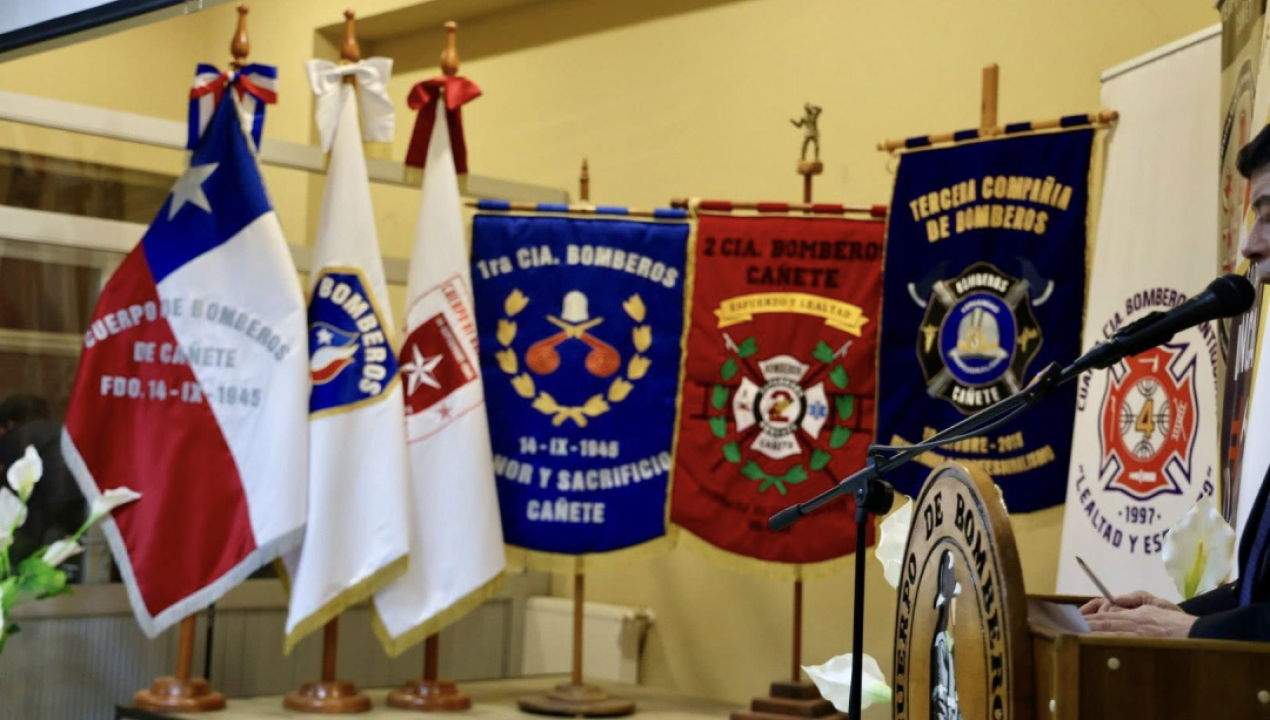 /canete-conmemoro-el-dia-nacional-de-los-bomberos-voluntarios-con-emotiva