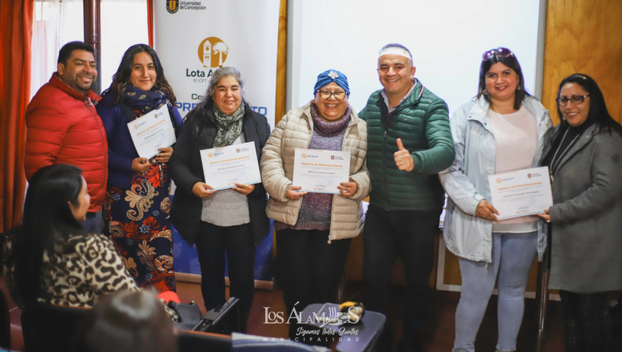/impulsando-el-emprendimiento-digital-29-mujeres-se-certifican-en