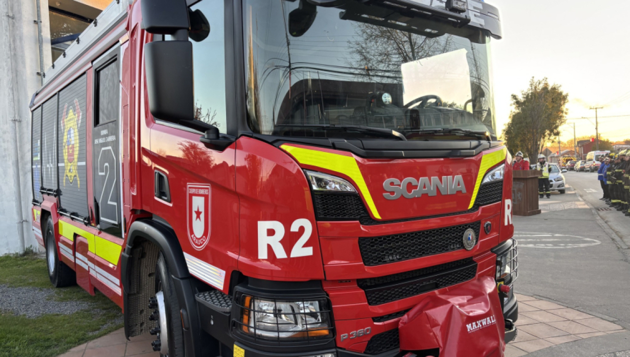 /carampangue-recibe-moderno-carro-de-rescate-para-bomberos