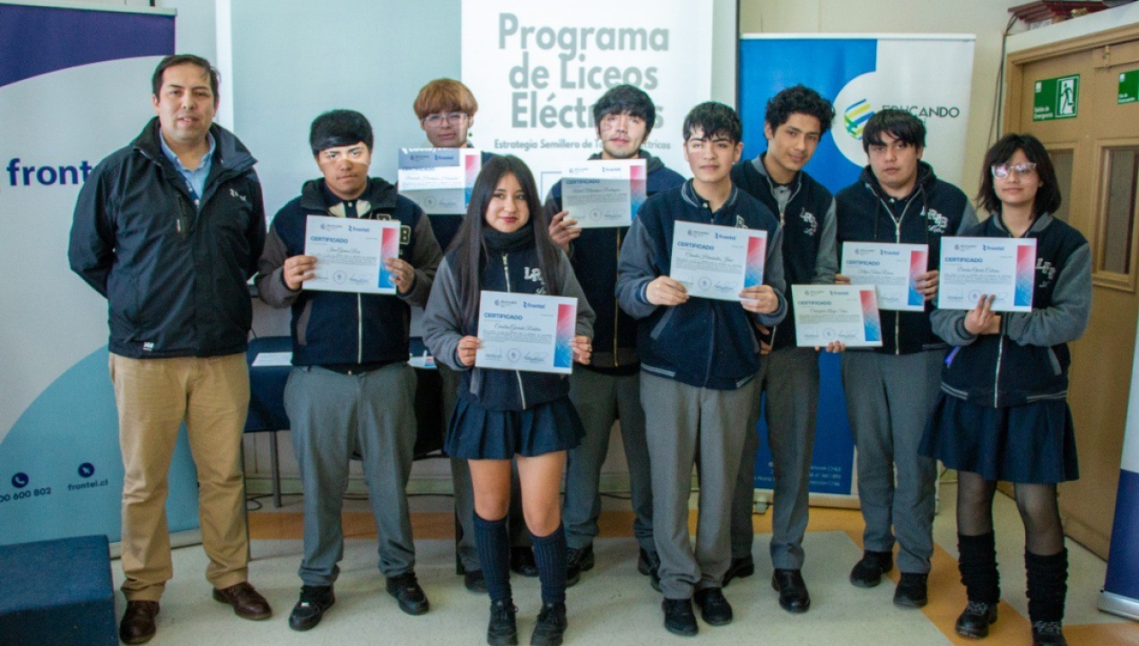 /alumnos-de-liceo-de-lebu-culminan-con-exito-programa-de-formacion-de