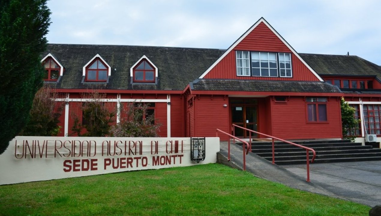 /local/toma-en-la-uach-puerto-montt-sigue-sin-solucion