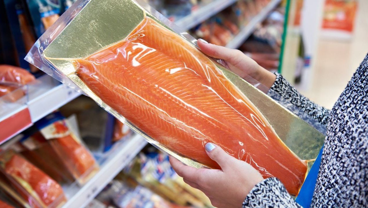 /empresa-eeuu-multa-vender-salmon-chileno-como-escoces-noruego-canadiense