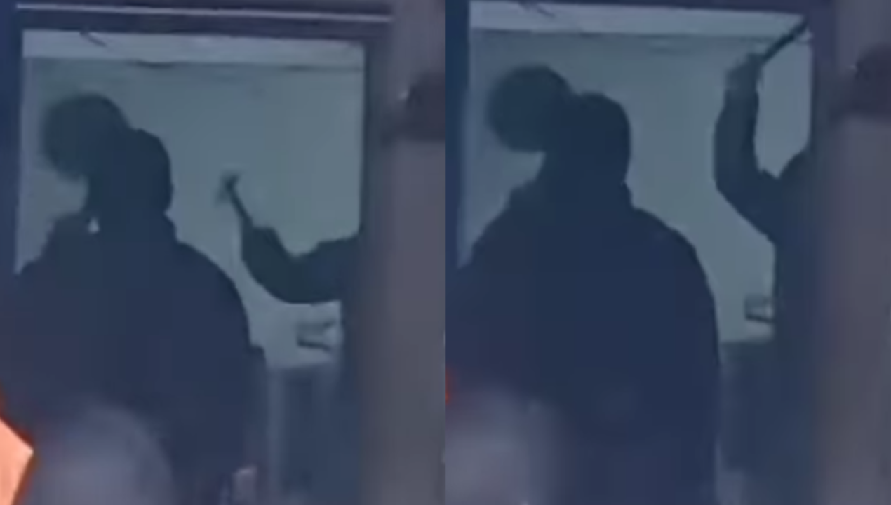 /regionales/region-de-coquimbo/impactante-haitiano-enfurecido-destroza-registro-civil-con-martillo-y