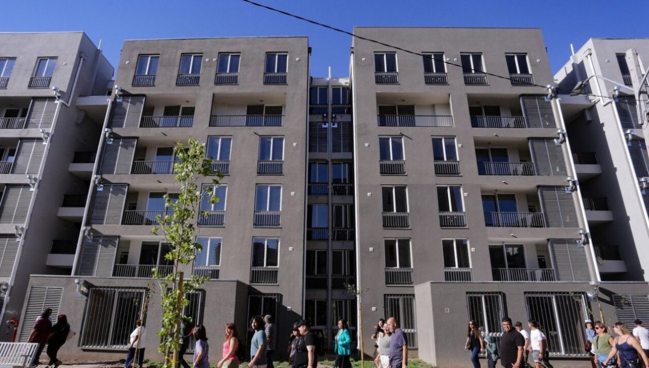 /actualidad/gobierno-anuncia-cumplimiento-del-plan-de-emergencia-habitacional-con-mas