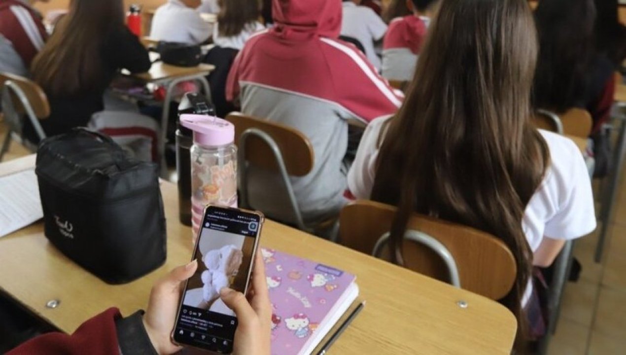 /actualidad/mas-de-la-mitad-de-los-paises-restringe-el-uso-de-celulares-en-colegios