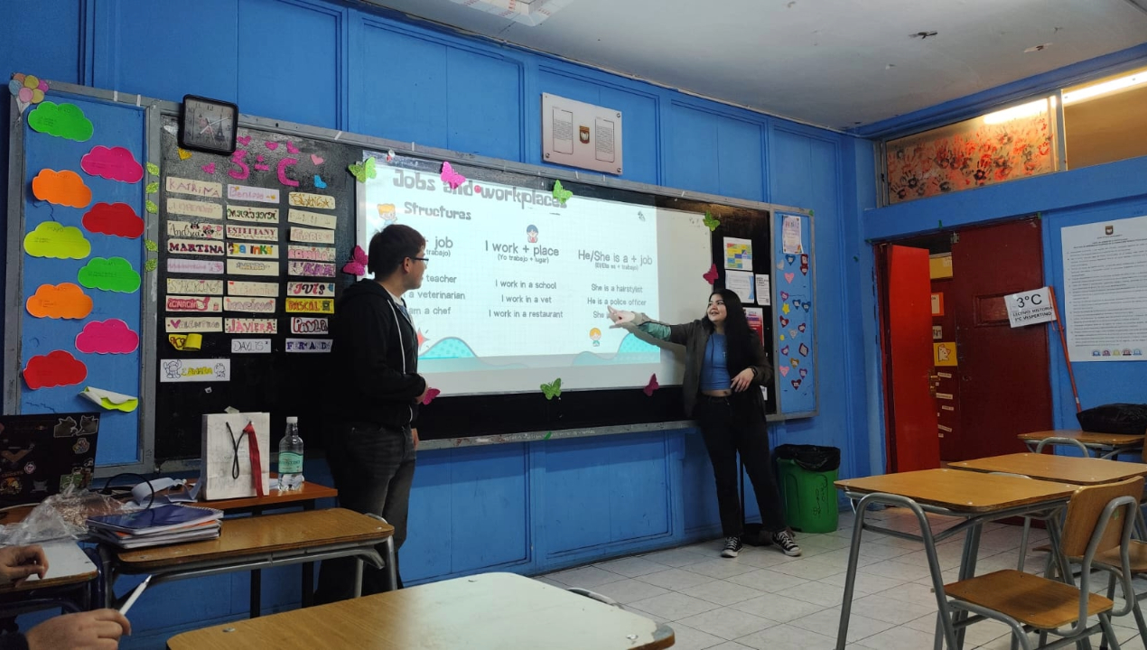 /pedagogia-en-ingles-de-la-universidad-de-antofagasta-cerro-con-exito